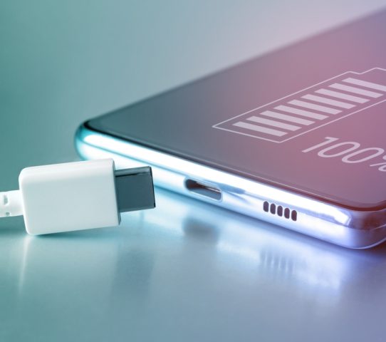 Fully,Charged,Battery,Icon,On,The,Touch,Screen,Of,The